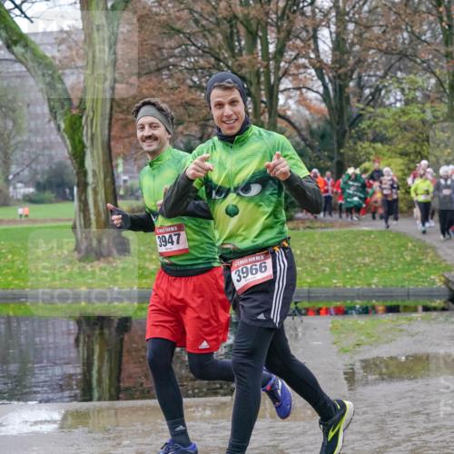 07.12.2025 - St. Pauli X-Mass-Run No. 15 Michael Burmester http://msf.ph/oto/9413758 07.12.2025 11:46:12 Laufen 15, 3947, 15, 3966 meine-sportfotos.de