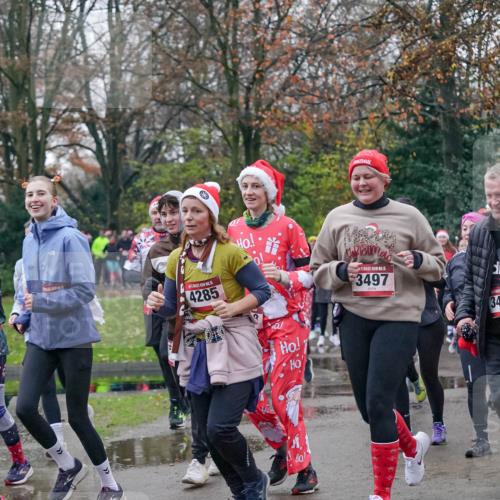 07.12.2025 - St. Pauli X-Mass-Run No. 15 Michael Burmester http://msf.ph/oto/9413766 07.12.2025 10:04:02 Laufen 5, 15, 4285, 15, 3497, 34 meine-sportfotos.de