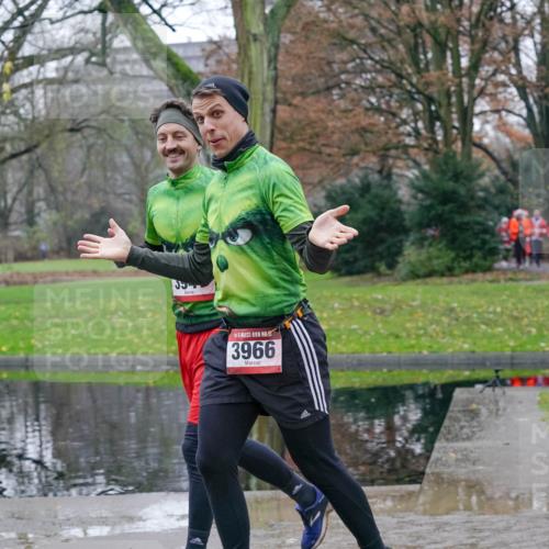 07.12.2025 - St. Pauli X-Mass-Run No. 15 Michael Burmester http://msf.ph/oto/9413767 07.12.2025 11:46:12 Laufen 3966 meine-sportfotos.de