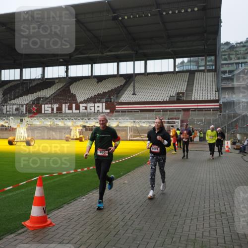 07.12.2025 - St. Pauli X-Mass-Run No. 15 Fabian Wolf http://msf.ph/oto/9413771 07.12.2025 11:20:50 Ziel 540, 765, 2379, 2462, 2601, 3037 meine-sportfotos.de
