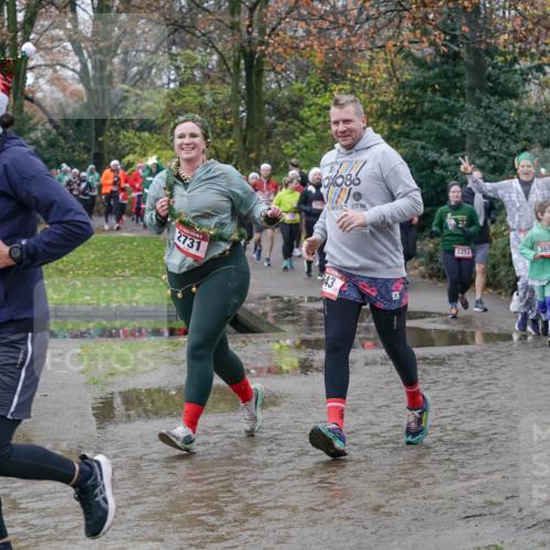 07.12.2025 - St. Pauli X-Mass-Run No. 15 Michael Burmester http://msf.ph/oto/9413797 07.12.2025 11:46:15 Laufen 1996, 2731, 43, 3668, 3691, 1253, 3666 meine-sportfotos.de