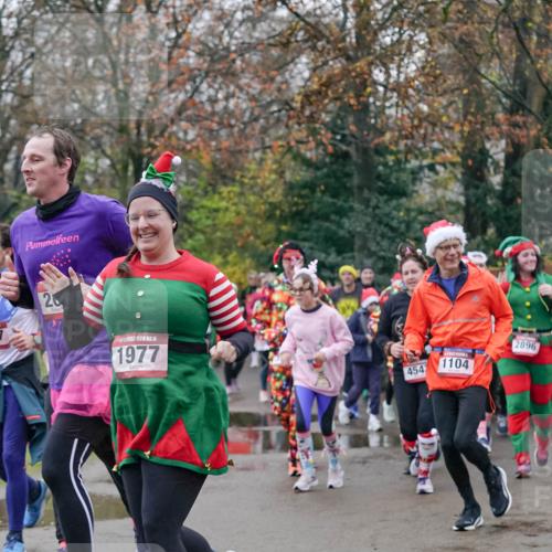 07.12.2025 - St. Pauli X-Mass-Run No. 15 Michael Burmester http://msf.ph/oto/9413817 07.12.2025 10:04:06 Laufen 26, 15, 1977, 4547, 1104, 2896 meine-sportfotos.de