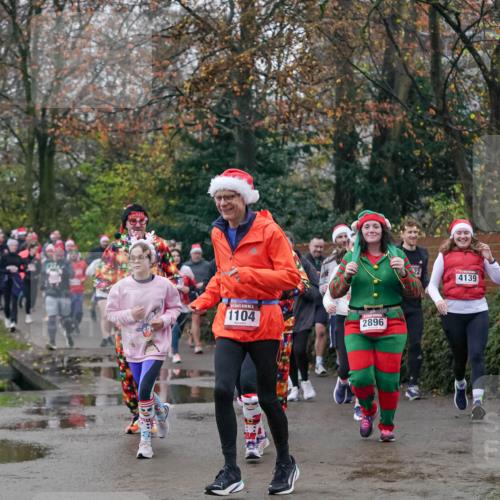 07.12.2025 - St. Pauli X-Mass-Run No. 15 Michael Burmester http://msf.ph/oto/9413820 07.12.2025 10:04:07 Laufen 15, 1104, 2896, 4139 meine-sportfotos.de