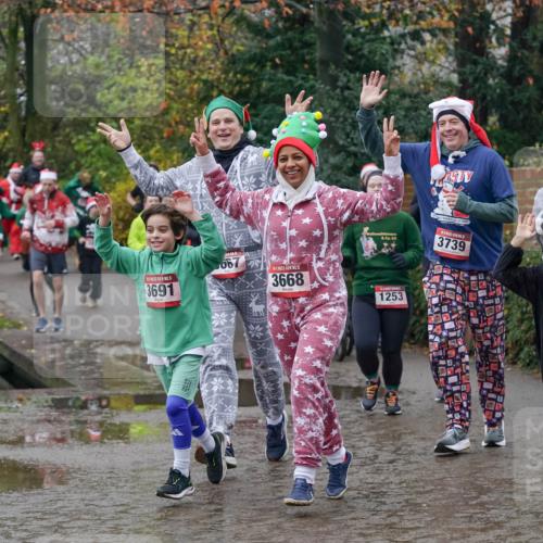 07.12.2025 - St. Pauli X-Mass-Run No. 15 Michael Burmester http://msf.ph/oto/9413822 07.12.2025 11:46:18 Laufen 15, 3691, 067, 15, 3668, 1253, 3739, 15, 3666 meine-sportfotos.de