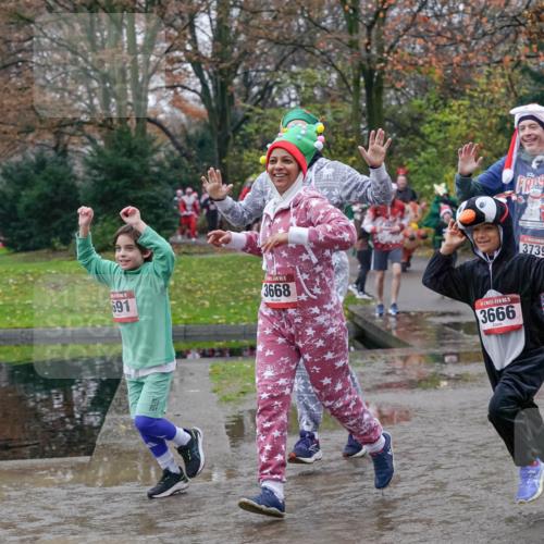 07.12.2025 - St. Pauli X-Mass-Run No. 15 Michael Burmester http://msf.ph/oto/9413830 07.12.2025 11:46:19 Laufen 691, 3668, 15, 3666, 3739, 1253, 19 meine-sportfotos.de
