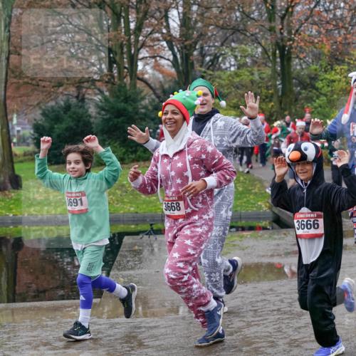07.12.2025 - St. Pauli X-Mass-Run No. 15 Michael Burmester http://msf.ph/oto/9413836 07.12.2025 11:46:19 Laufen 3691, 3668, 15, 3666, 3739, 1253 meine-sportfotos.de
