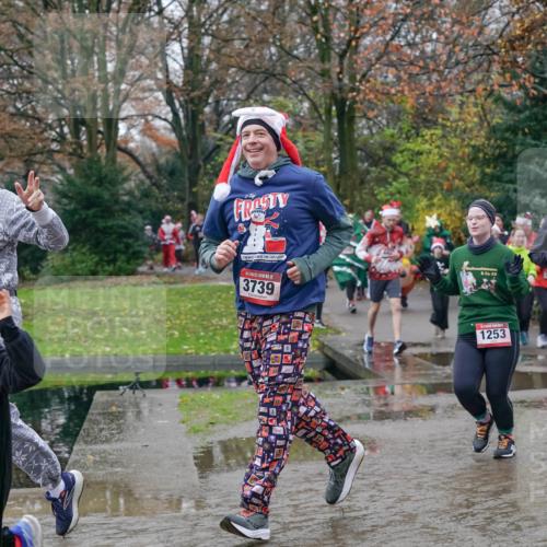 07.12.2025 - St. Pauli X-Mass-Run No. 15 Michael Burmester http://msf.ph/oto/9413839 07.12.2025 11:46:20 Laufen 666, 3739, 1253, 19, 1214 meine-sportfotos.de