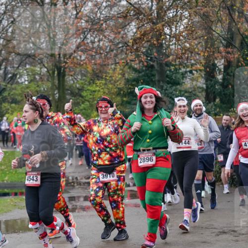 07.12.2025 - St. Pauli X-Mass-Run No. 15 Michael Burmester http://msf.ph/oto/9413847 07.12.2025 10:04:08 Laufen 4543, 3910, 2896, 144, 62, 41 meine-sportfotos.de