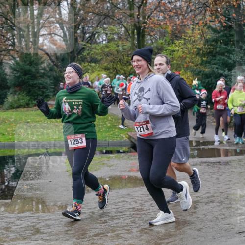 07.12.2025 - St. Pauli X-Mass-Run No. 15 Michael Burmester http://msf.ph/oto/9413857 07.12.2025 11:46:21 Laufen 1253, 1214, 3972, 3977 meine-sportfotos.de