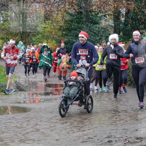 07.12.2025 - St. Pauli X-Mass-Run No. 15 Michael Burmester http://msf.ph/oto/9413875 07.12.2025 11:46:23 Laufen 1959, 3840, 3972, 138, 3978, 97, 3979, 77 meine-sportfotos.de