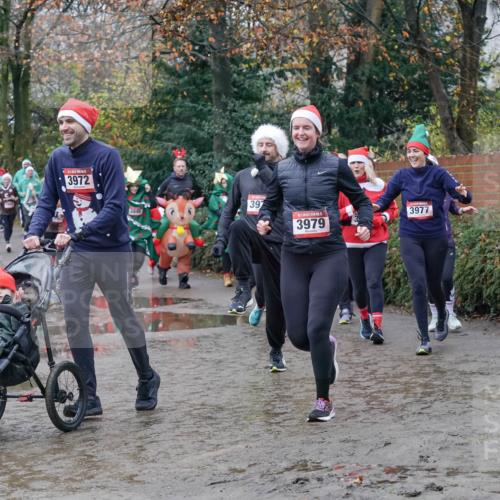 07.12.2025 - St. Pauli X-Mass-Run No. 15 Michael Burmester http://msf.ph/oto/9413884 07.12.2025 11:46:23 Laufen 442, 3972, 3840, 39, 3979, 3977 meine-sportfotos.de