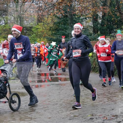 07.12.2025 - St. Pauli X-Mass-Run No. 15 Michael Burmester http://msf.ph/oto/9413893 07.12.2025 11:46:24 Laufen 3972, 3979, 3974, 977 meine-sportfotos.de