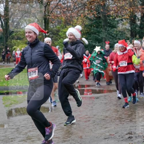 07.12.2025 - St. Pauli X-Mass-Run No. 15 Michael Burmester http://msf.ph/oto/9413896 07.12.2025 11:46:25 Laufen 15, 3979, 3978, 3974, 10, 3977 meine-sportfotos.de