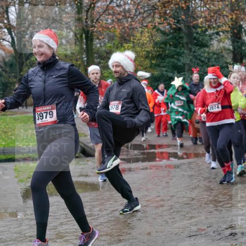 07.12.2025 - St. Pauli X-Mass-Run No. 15 Michael Burmester http://msf.ph/oto/9413899 07.12.2025 11:46:25 Laufen 15, 3979, 978, 3974, 3977, 140 meine-sportfotos.de