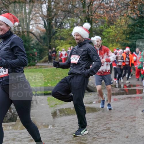 07.12.2025 - St. Pauli X-Mass-Run No. 15 Michael Burmester http://msf.ph/oto/9413911 07.12.2025 11:46:25 Laufen 3978, 1979, 3974, 138 meine-sportfotos.de