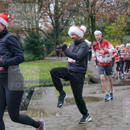 07.12.2025 - St. Pauli X-Mass-Run No. 15 Michael Burmester http://msf.ph/oto/9413914 07.12.2025 11:46:25 Laufen 3974, 138 meine-sportfotos.de