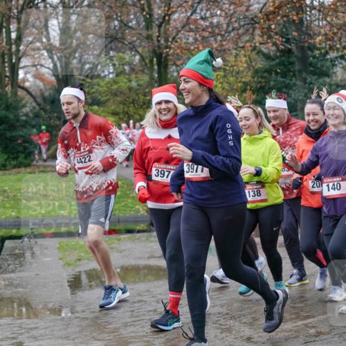 07.12.2025 - St. Pauli X-Mass-Run No. 15 Michael Burmester http://msf.ph/oto/9413926 07.12.2025 11:46:26 Laufen 4422, 15, 397, 3977, 138, 20, 140, 87 meine-sportfotos.de