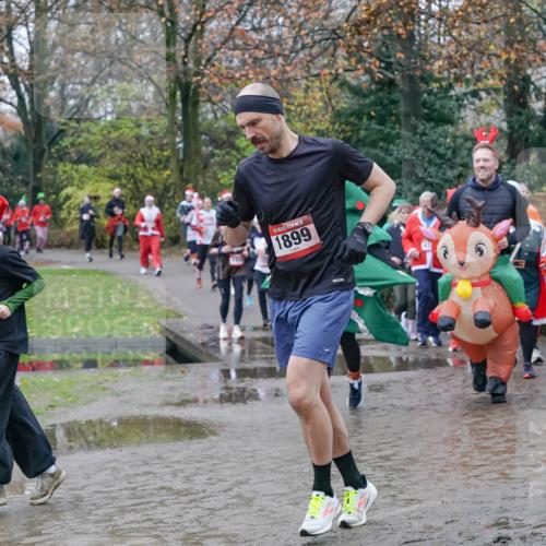 07.12.2025 - St. Pauli X-Mass-Run No. 15 Michael Burmester http://msf.ph/oto/9413953 07.12.2025 11:46:29 Laufen 587, 15, 1899, 00, 190, 0, 3701 meine-sportfotos.de