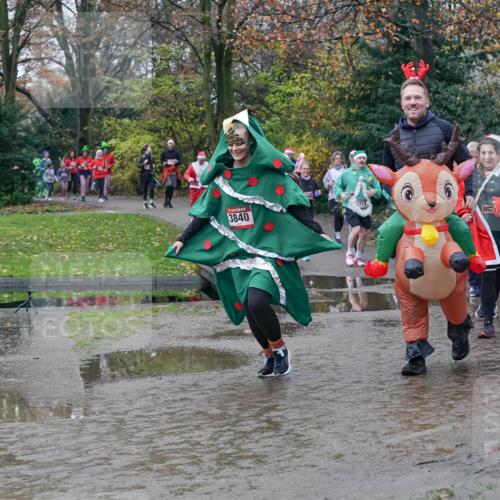 07.12.2025 - St. Pauli X-Mass-Run No. 15 Michael Burmester http://msf.ph/oto/9413969 07.12.2025 11:46:30 Laufen 3840, 4711, 3701 meine-sportfotos.de