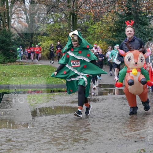 07.12.2025 - St. Pauli X-Mass-Run No. 15 Michael Burmester http://msf.ph/oto/9413972 07.12.2025 11:46:30 Laufen 3840, 3701 meine-sportfotos.de
