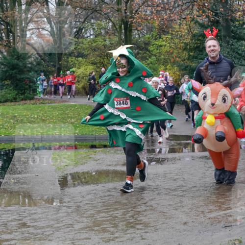 07.12.2025 - St. Pauli X-Mass-Run No. 15 Michael Burmester http://msf.ph/oto/9413975 07.12.2025 11:46:30 Laufen 3840, 346, 3701 meine-sportfotos.de