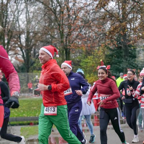 07.12.2025 - St. Pauli X-Mass-Run No. 15 Michael Burmester http://msf.ph/oto/9413983 07.12.2025 10:04:18 Laufen 4513, 245, 34 meine-sportfotos.de