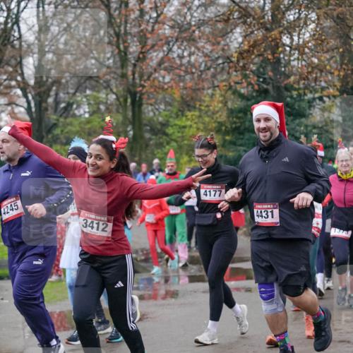 07.12.2025 - St. Pauli X-Mass-Run No. 15 Michael Burmester http://msf.ph/oto/9413992 07.12.2025 10:04:19 Laufen 4245, 3412, 4177, 4431, 1373 meine-sportfotos.de