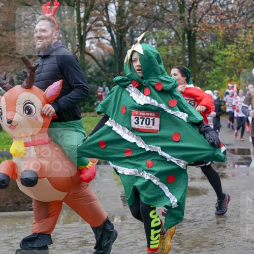 07.12.2025 - St. Pauli X-Mass-Run No. 15 Michael Burmester http://msf.ph/oto/9413996 07.12.2025 11:46:32 Laufen 15, 3701, 43, 1957, 1959 meine-sportfotos.de