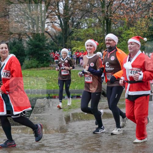 07.12.2025 - St. Pauli X-Mass-Run No. 15 Michael Burmester http://msf.ph/oto/9414005 07.12.2025 11:46:33 Laufen 4163, 1956, 1957, 68, 416, 959, 471 meine-sportfotos.de
