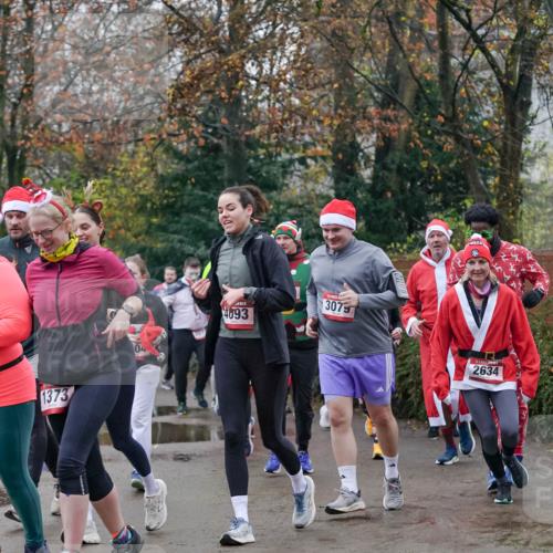 07.12.2025 - St. Pauli X-Mass-Run No. 15 Michael Burmester http://msf.ph/oto/9414016 07.12.2025 10:04:21 Laufen 1373, 04, 4093, 3079, 2634 meine-sportfotos.de