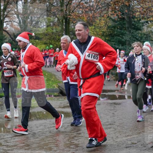 07.12.2025 - St. Pauli X-Mass-Run No. 15 Michael Burmester http://msf.ph/oto/9414021 07.12.2025 11:46:34 Laufen 1956, 4165, 86 meine-sportfotos.de