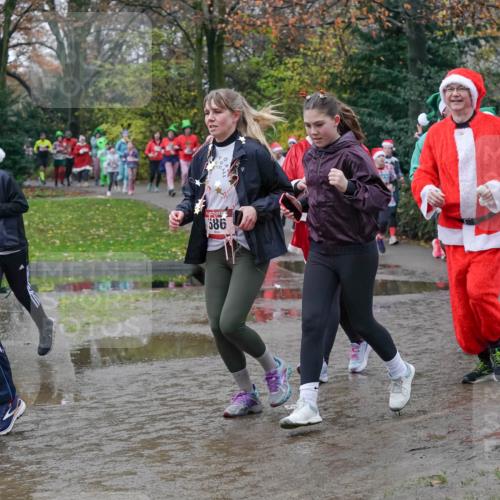 07.12.2025 - St. Pauli X-Mass-Run No. 15 Michael Burmester http://msf.ph/oto/9414039 07.12.2025 11:46:35 Laufen 4717, 4714, 19, 586 meine-sportfotos.de