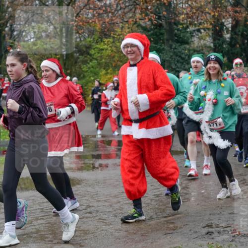 07.12.2025 - St. Pauli X-Mass-Run No. 15 Michael Burmester http://msf.ph/oto/9414045 07.12.2025 11:46:36 Laufen 6, 00, 471, 3460, 4714 meine-sportfotos.de