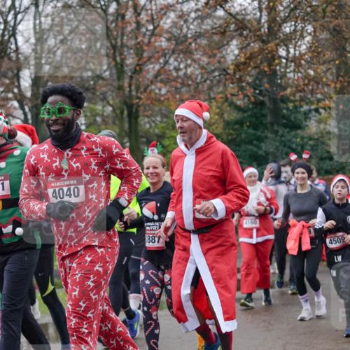 07.12.2025 - St. Pauli X-Mass-Run No. 15 Michael Burmester http://msf.ph/oto/9414053 07.12.2025 10:04:24 Laufen 115, 1, 15, 4040, 4160, 1887, 4509 meine-sportfotos.de