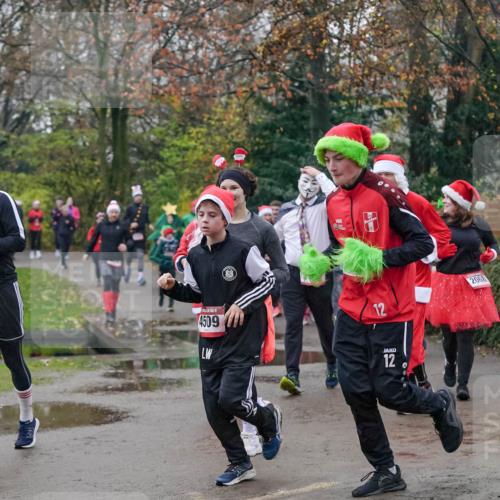 07.12.2025 - St. Pauli X-Mass-Run No. 15 Michael Burmester http://msf.ph/oto/9414071 07.12.2025 10:04:25 Laufen 4509, 12 meine-sportfotos.de