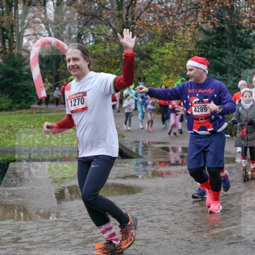 07.12.2025 - St. Pauli X-Mass-Run No. 15 Michael Burmester http://msf.ph/oto/9414121 07.12.2025 11:46:41 Laufen 1270, 4289, 825, 4288 meine-sportfotos.de