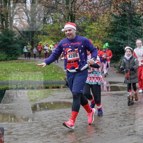 07.12.2025 - St. Pauli X-Mass-Run No. 15 Michael Burmester http://msf.ph/oto/9414127 07.12.2025 11:46:41 Laufen 15, 4289, 08, 4325, 4210, 4288 meine-sportfotos.de
