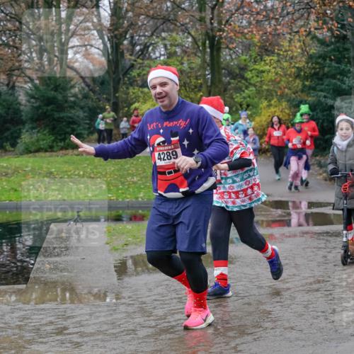07.12.2025 - St. Pauli X-Mass-Run No. 15 Michael Burmester http://msf.ph/oto/9414133 07.12.2025 11:46:42 Laufen 15, 4289, 4325, 4210 meine-sportfotos.de