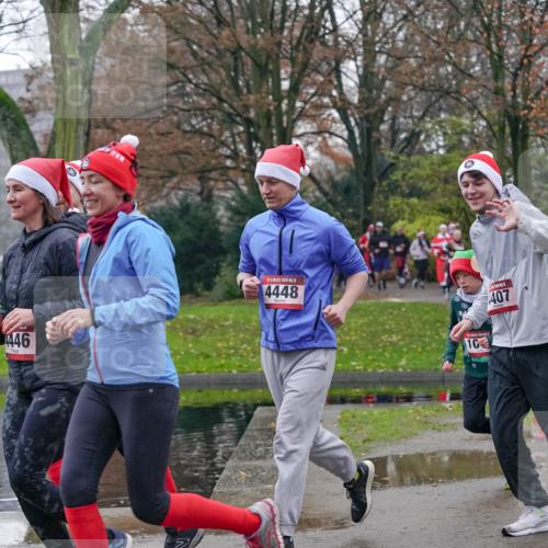 07.12.2025 - St. Pauli X-Mass-Run No. 15 Michael Burmester http://msf.ph/oto/9414152 07.12.2025 10:04:32 Laufen 4446, 5, 4448, 10, 407 meine-sportfotos.de