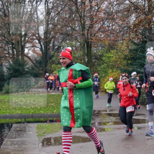 07.12.2025 - St. Pauli X-Mass-Run No. 15 Michael Burmester http://msf.ph/oto/9414170 07.12.2025 10:04:34 Laufen 4453 meine-sportfotos.de