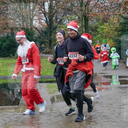 07.12.2025 - St. Pauli X-Mass-Run No. 15 Michael Burmester http://msf.ph/oto/9414172 07.12.2025 11:46:45 Laufen 0, 4325, 4210, 4332, 4398 meine-sportfotos.de
