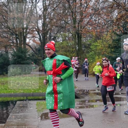 07.12.2025 - St. Pauli X-Mass-Run No. 15 Michael Burmester http://msf.ph/oto/9414173 07.12.2025 10:04:34 Laufen 4453 meine-sportfotos.de