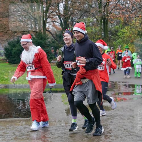 07.12.2025 - St. Pauli X-Mass-Run No. 15 Michael Burmester http://msf.ph/oto/9414175 07.12.2025 11:46:45 Laufen 4325, 43, 4216, 274, 4398 meine-sportfotos.de