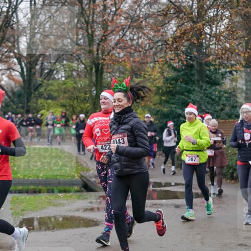 07.12.2025 - St. Pauli X-Mass-Run No. 15 Michael Burmester http://msf.ph/oto/9414246 07.12.2025 10:04:41 Laufen 422, 043, 387, 139 meine-sportfotos.de