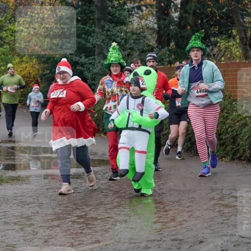07.12.2025 - St. Pauli X-Mass-Run No. 15 Michael Burmester http://msf.ph/oto/9414251 07.12.2025 11:46:53 Laufen 2273, 10, 4402 meine-sportfotos.de