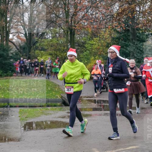 07.12.2025 - St. Pauli X-Mass-Run No. 15 Michael Burmester http://msf.ph/oto/9414258 07.12.2025 10:04:42 Laufen 387, 39 meine-sportfotos.de