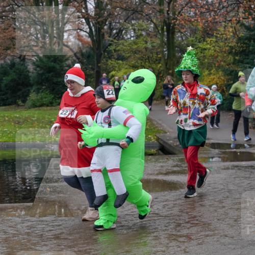 07.12.2025 - St. Pauli X-Mass-Run No. 15 Michael Burmester http://msf.ph/oto/9414278 07.12.2025 11:46:55 Laufen 2273, 22, 4402, 103 meine-sportfotos.de