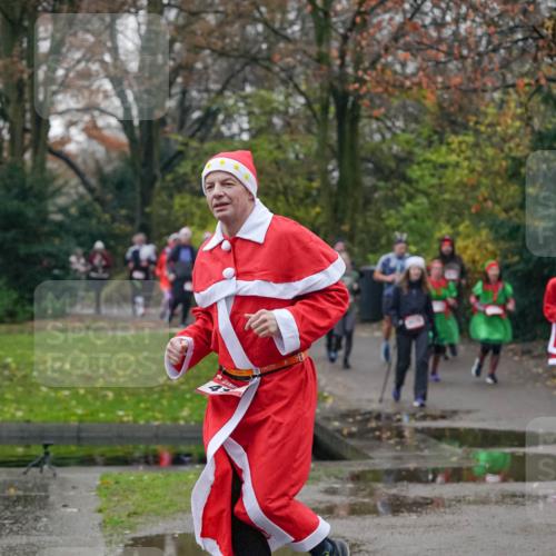 07.12.2025 - St. Pauli X-Mass-Run No. 15 Michael Burmester http://msf.ph/oto/9414300 07.12.2025 10:04:46 Laufen  meine-sportfotos.de