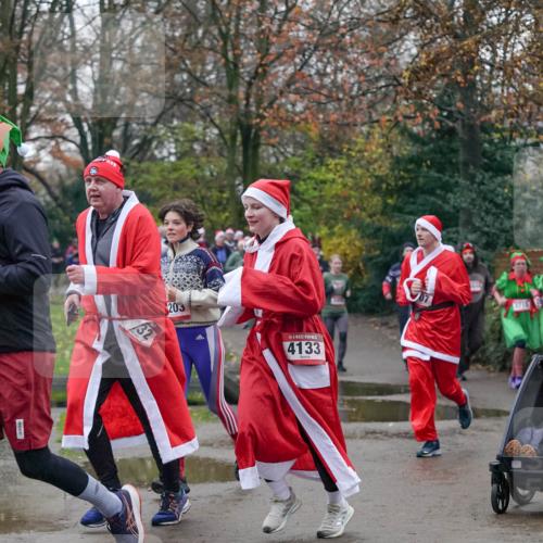 07.12.2025 - St. Pauli X-Mass-Run No. 15 Michael Burmester http://msf.ph/oto/9414342 07.12.2025 10:04:49 Laufen 203, 4133, 3715 meine-sportfotos.de