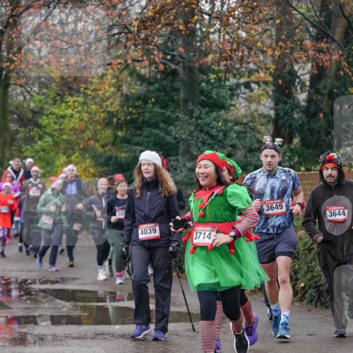 07.12.2025 - St. Pauli X-Mass-Run No. 15 Michael Burmester http://msf.ph/oto/9414375 07.12.2025 10:04:52 Laufen 4039, 5, 3714, 3649, 3644 meine-sportfotos.de